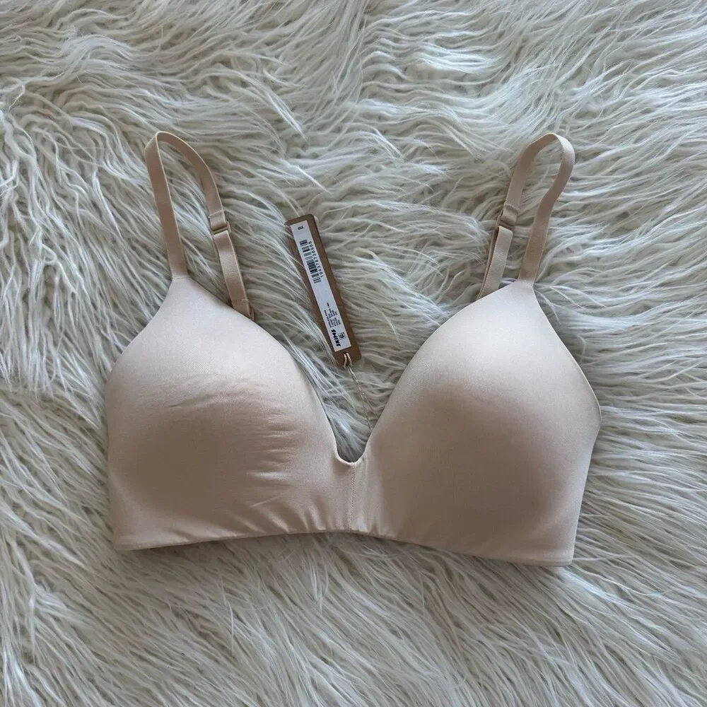 Skims Wireless Form T-shirt Bra Sand Size 32C